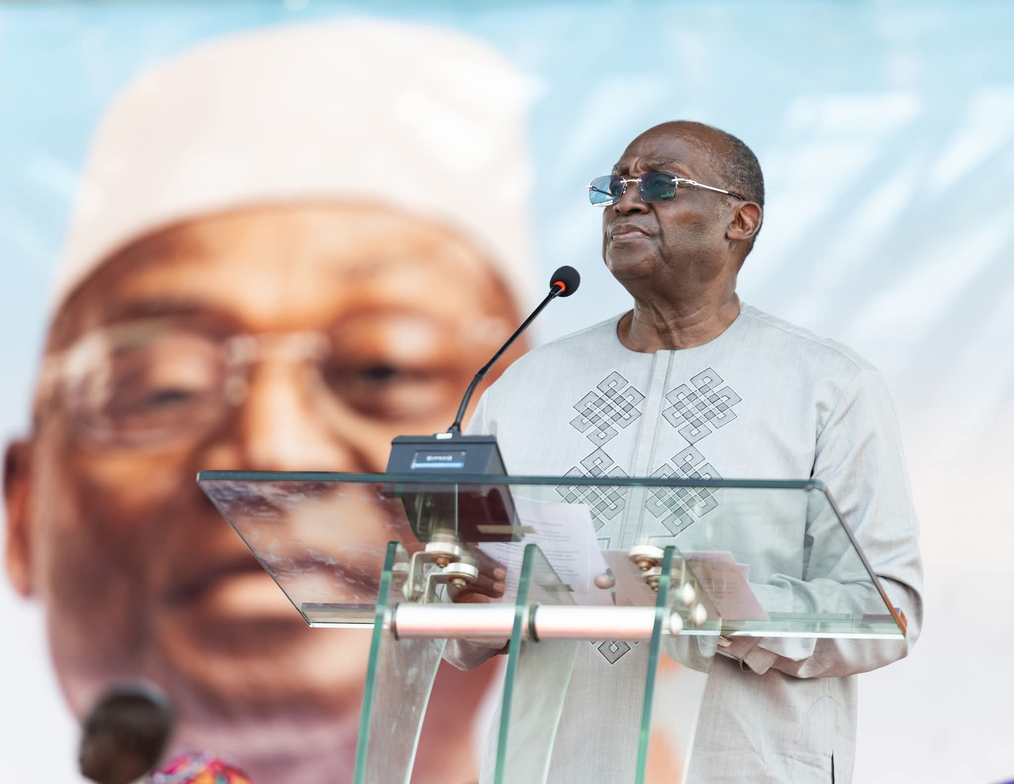 CÉLÉBRÉ PAR LES SIENS, TIÉMOKO MEYLIET KONÉ TÉMOIGNE SA GRATITUDE AU PRÉSIDENT OUATTARA