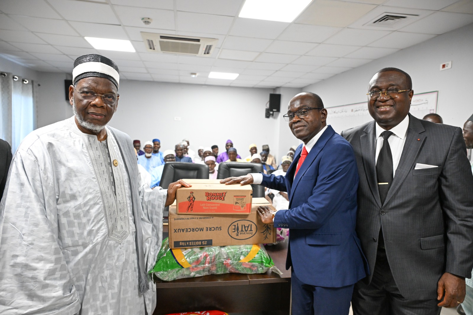 RAMADAN 2026 : BEUGRÉ MAMBÉ APPORTE SON SOUTIEN À LA COMMUNAUTÉ MUSULMANE