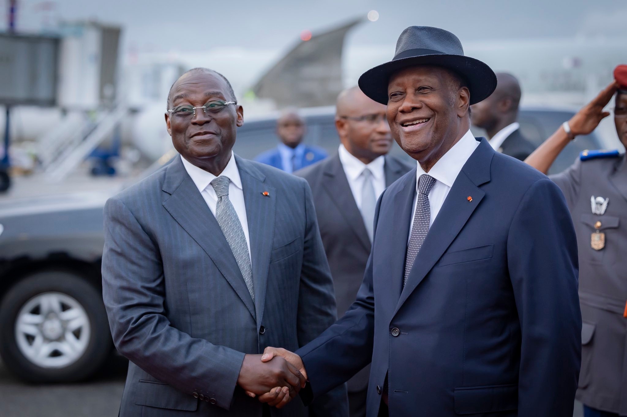APRÈS SON SÉJOUR EN FRANCE, ALASSANE OUATTARA DE RETOUR À ABIDJAN