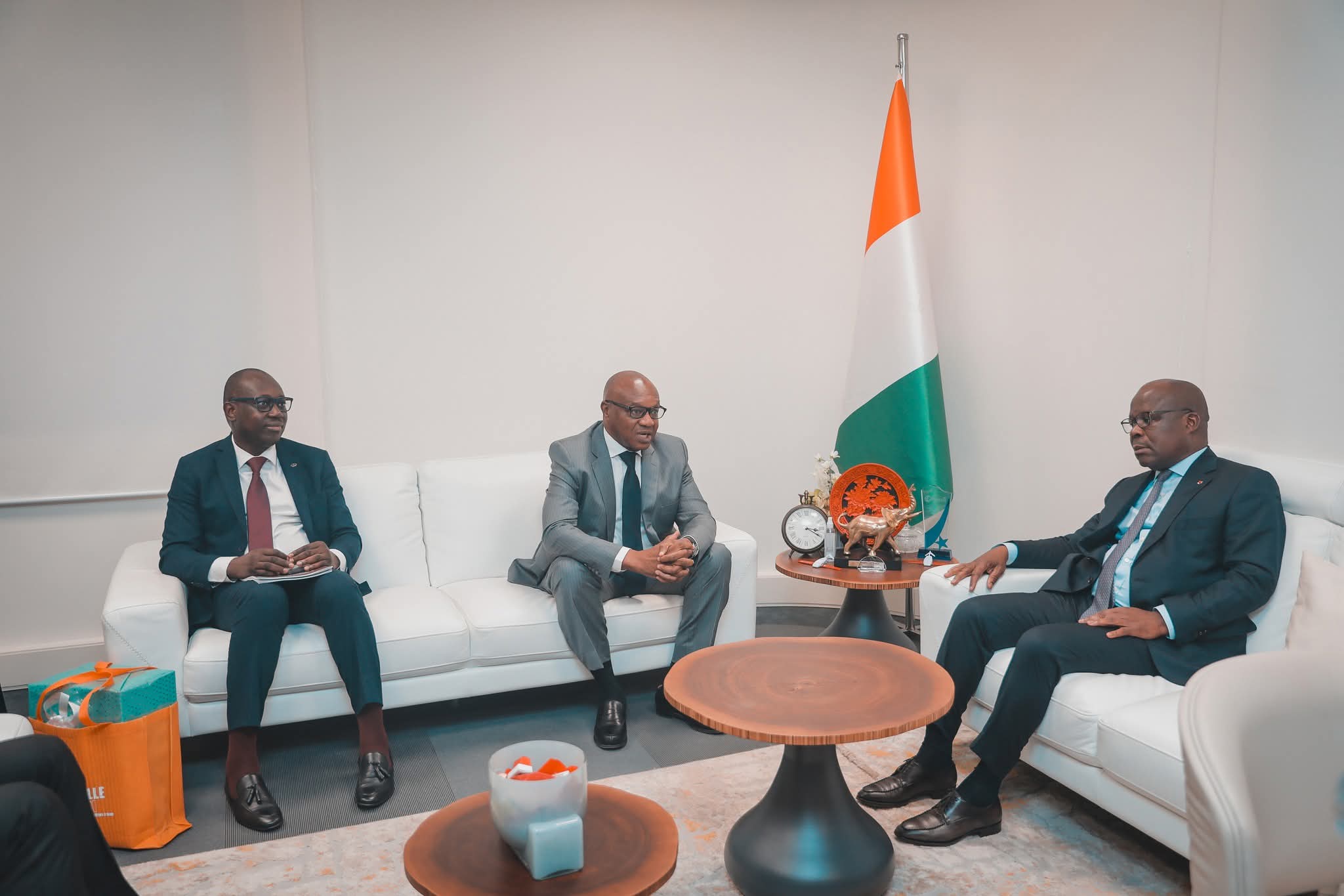 SANTÉ : LE MINISTRE PIERRE DIMBA REÇOIT L’ACAME POUR BOOSTER LA PRODUCTION PHARMACEUTIQUE