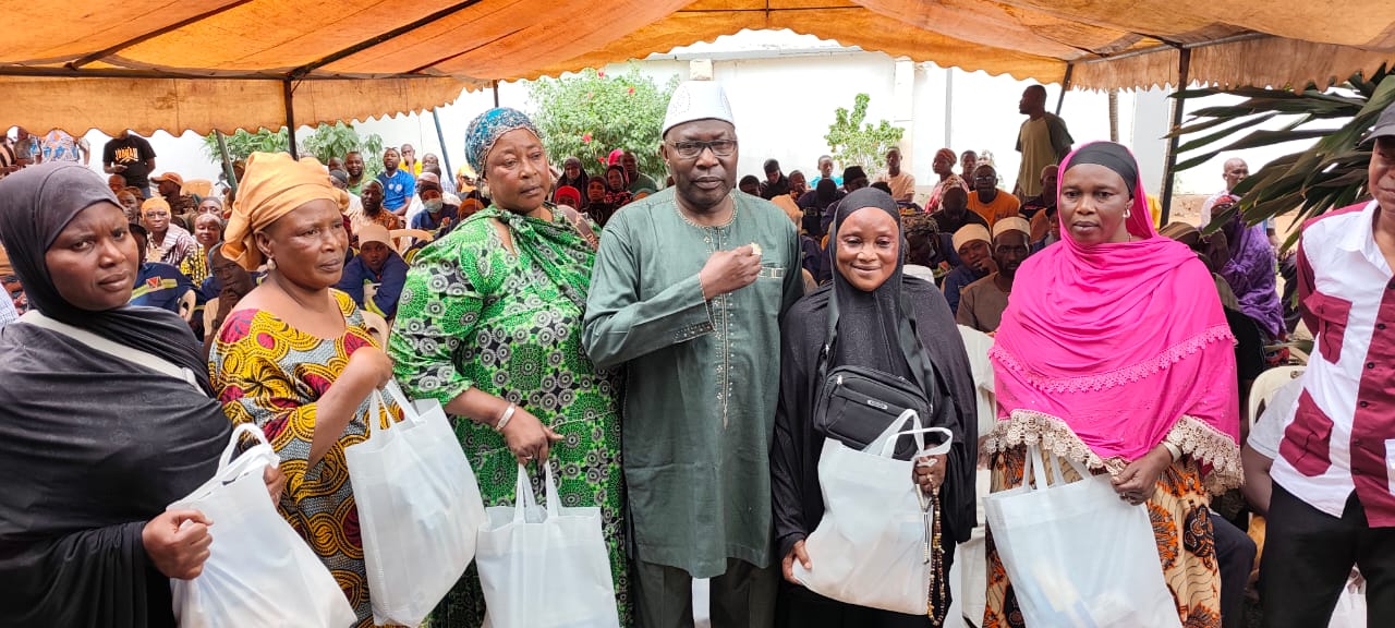 RAMADAN 2026 : L’HONORABLE PAUL DAKUYO OFFRE 40 TONNES DE VIVRES AUX MILITANTS DU RHDP À BOUAKÉ KÔKÔ