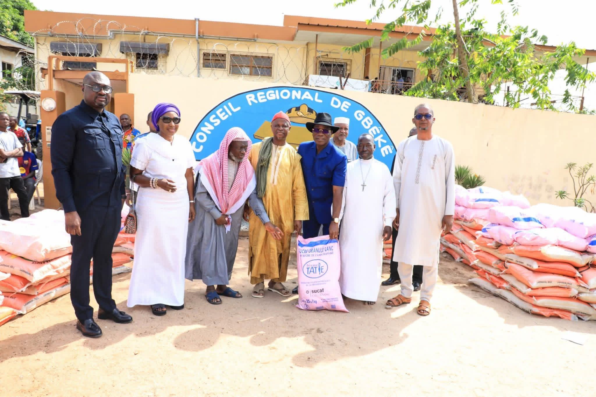 GBÊKÊ : ASSAHORÉ KONAN JACQUES OFFRE 40 TONNES DE VIVRES AUX COMMUNAUTÉS RELIGIEUSES.