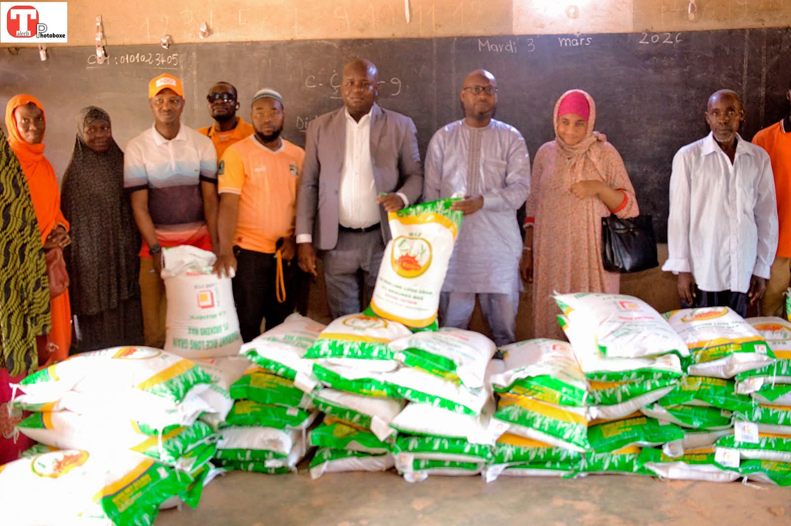 BOUAKÉ / RAMADAN : ASSAHORÉ KONAN JACQUES OFFRE 285 SACS DE RIZ AUX POPULATIONS DE DAR ES SALAM