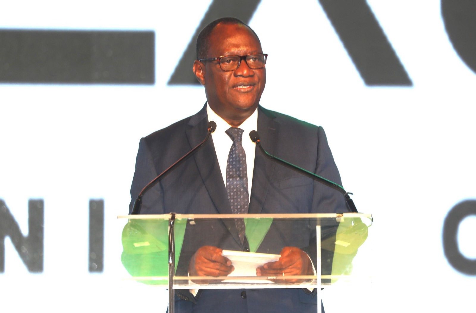 LANCEMENT DU SIREXE 2026 : TÉNÉ BIRAHIMA OUATTARA MET EN AVANT LES PROGRÈS STRATÉGIQUES DU PAYS