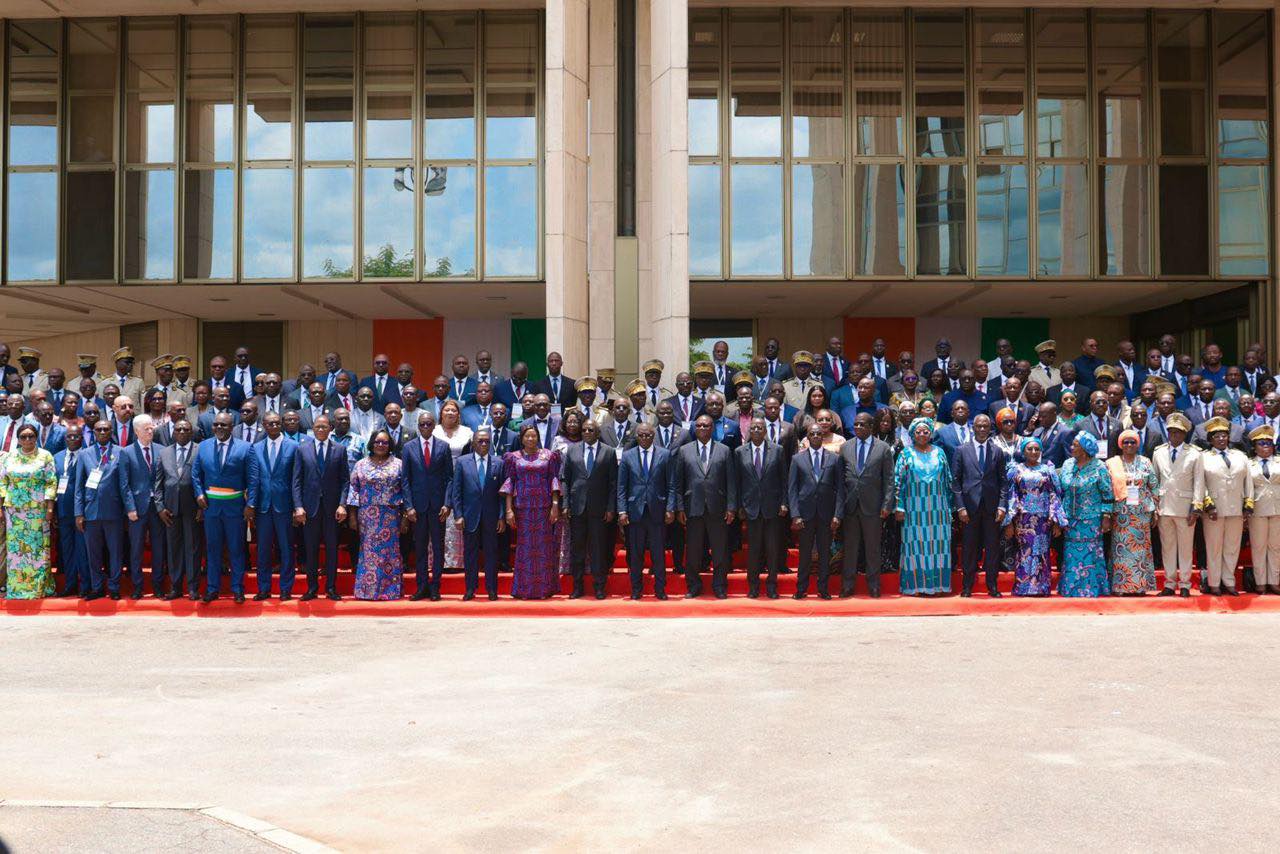 SÉNAT / SYMPOSIUM INTERNATIONAL SUR LES COLLECTIVITÉS TERRITORIALES: CAP SUR UNE GOUVERNANCE  PLUS EFFICACE