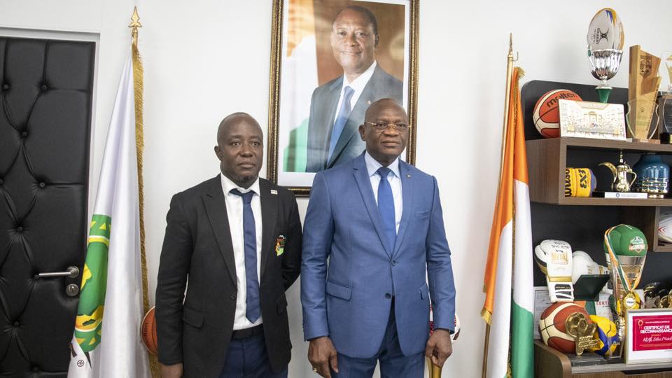 FOOTBALL CORPORATIF : LE MINISTRE ADJÉ SILAS METCH ÉCHANGE AVEC LA FIFCORP