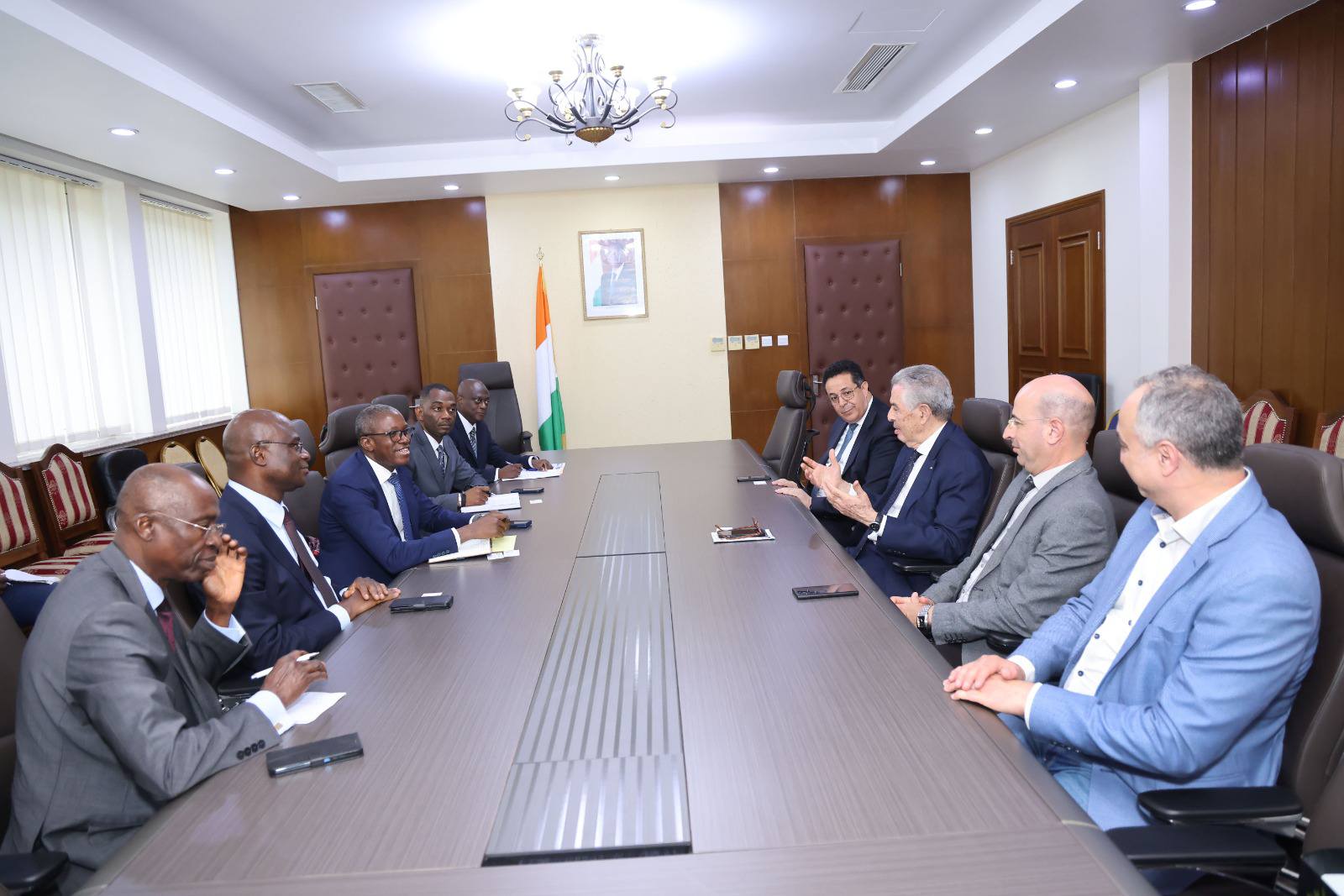 COOPÉRATION SUD-SUD : UNE MISSION TUNISIENNE POUR DYNAMISER LES ÉCHANGES AVEC ABIDJAN