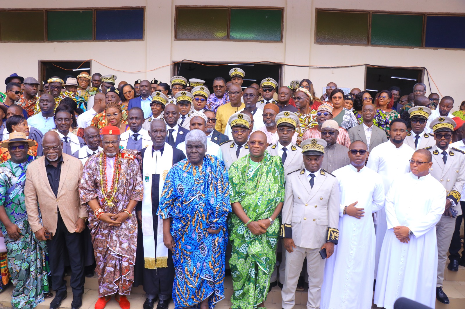 VISITE DES POPULATIONS DES GRANDS-PONTS AU PREMIER MINISTRE : HOMMAGE À ALASSANE OUATTARA ET ENGAGEMENT RENOUVELÉ DEVANT BEUGRÉ MAMBÉ