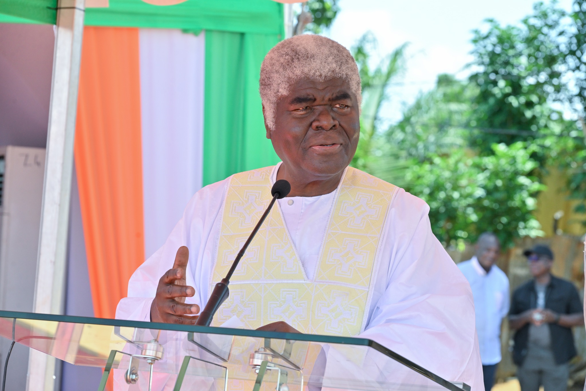 SONGON / INVESTITURE DE L’IMAM BERTÉ MAMADOU : BEUGRÉ MAMBÉ INVITE LES GUIDES RELIGIEUX À RENFORCER LES PRIÈRES POUR LA STABILITÉ