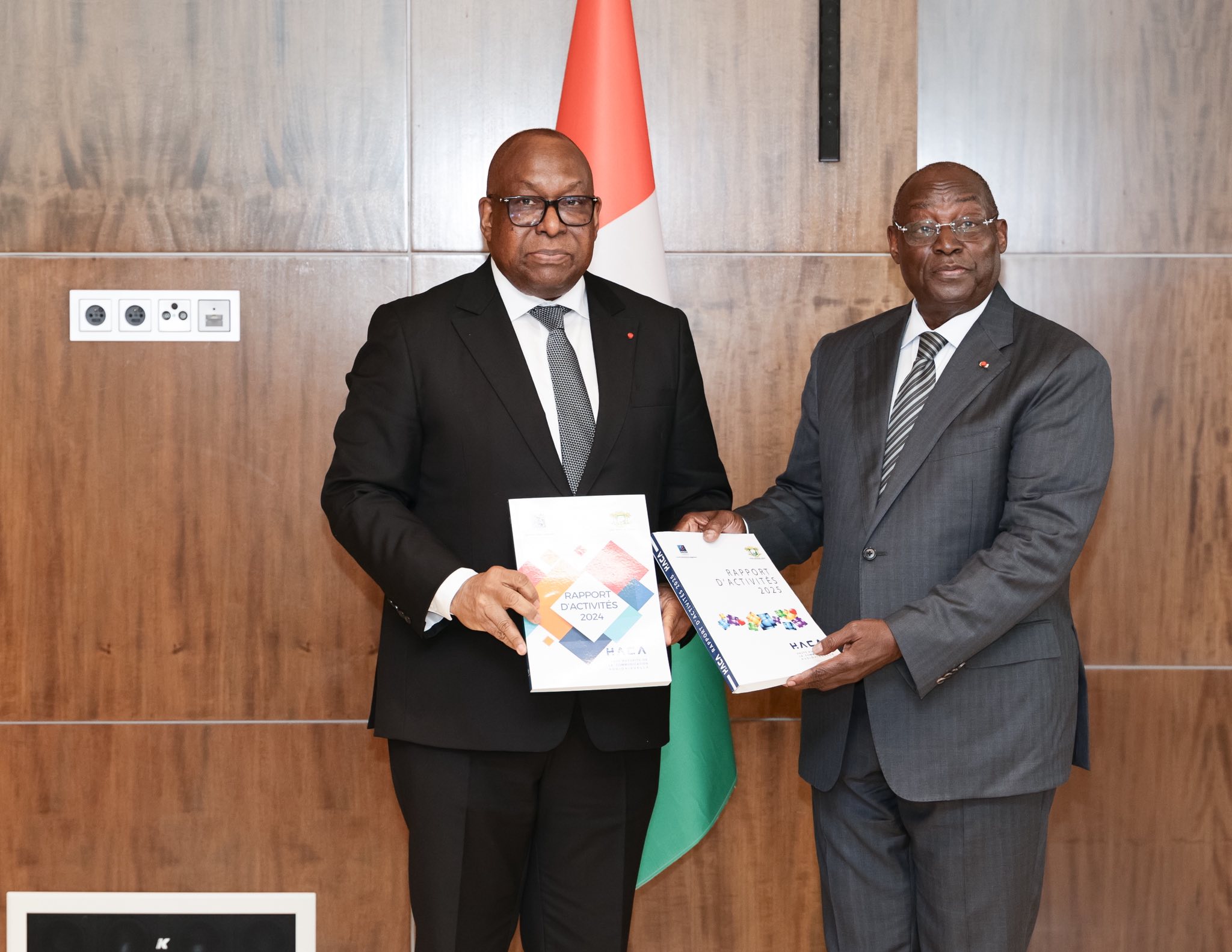 CÉRÉMONIE DE REMISE DES RAPPORTS 2024-2025 DE LA HACA : TIÉMOKO MEYLIET KONÉ PLAIDE POUR UN ESPACE MÉDIATIQUE RESPONSABLE ET APAISÉ