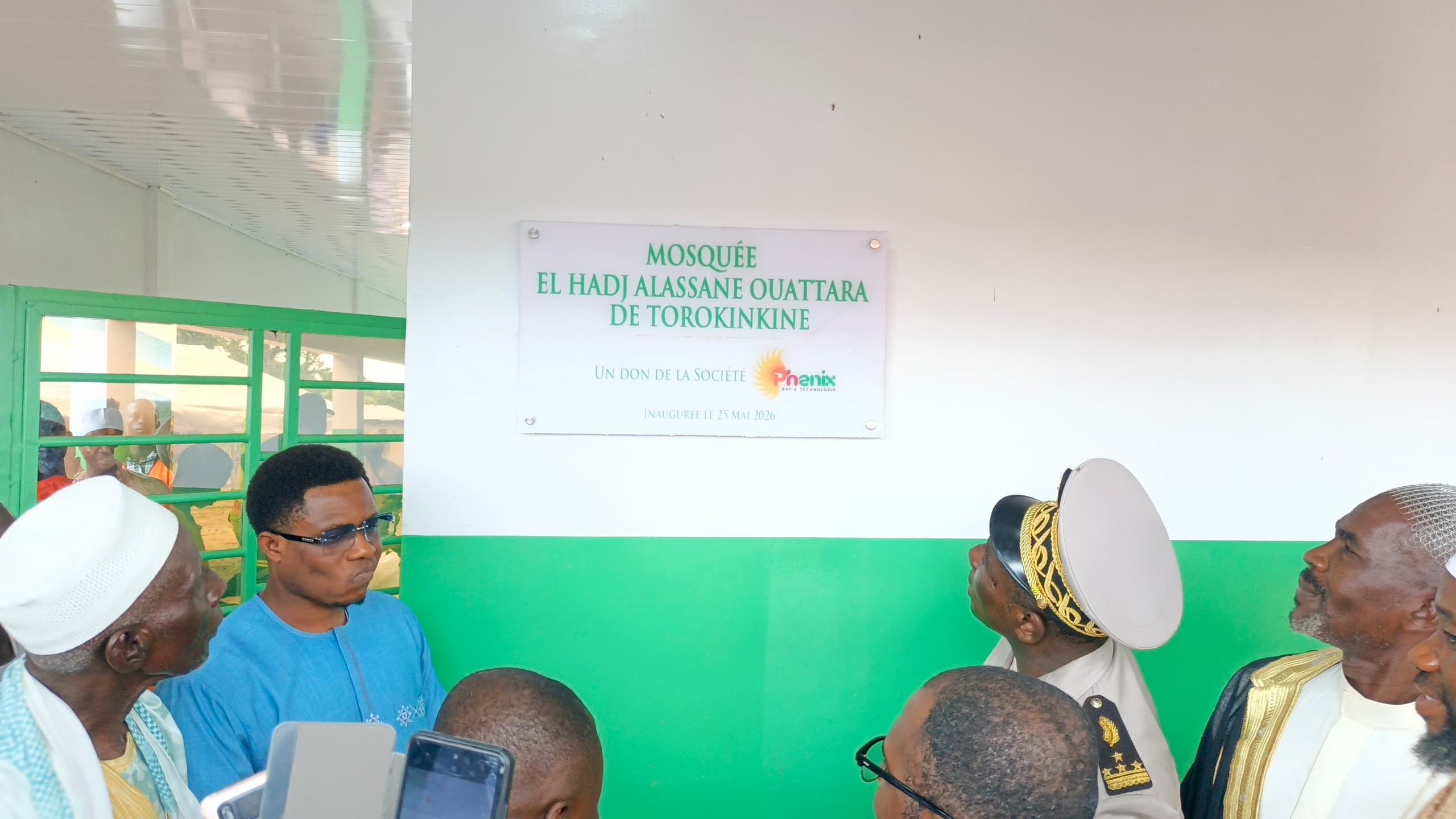 TORO-KINKÉNÉ HONORE ALASSANE OUATTARA AVEC UNE MOSQUÉE MODERNE AU CŒUR DU TCHOLOGO