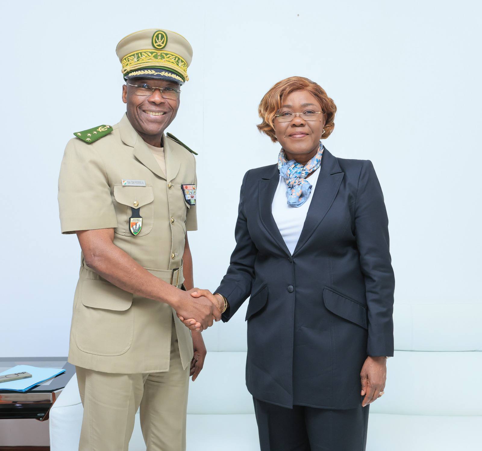 AFFAIRES ÉTRANGÈRES / DOUANES : NIALÉ KABA ET DAH PIERRE RENFORCENT LA SYNERGIE ADMINISTRATIVE