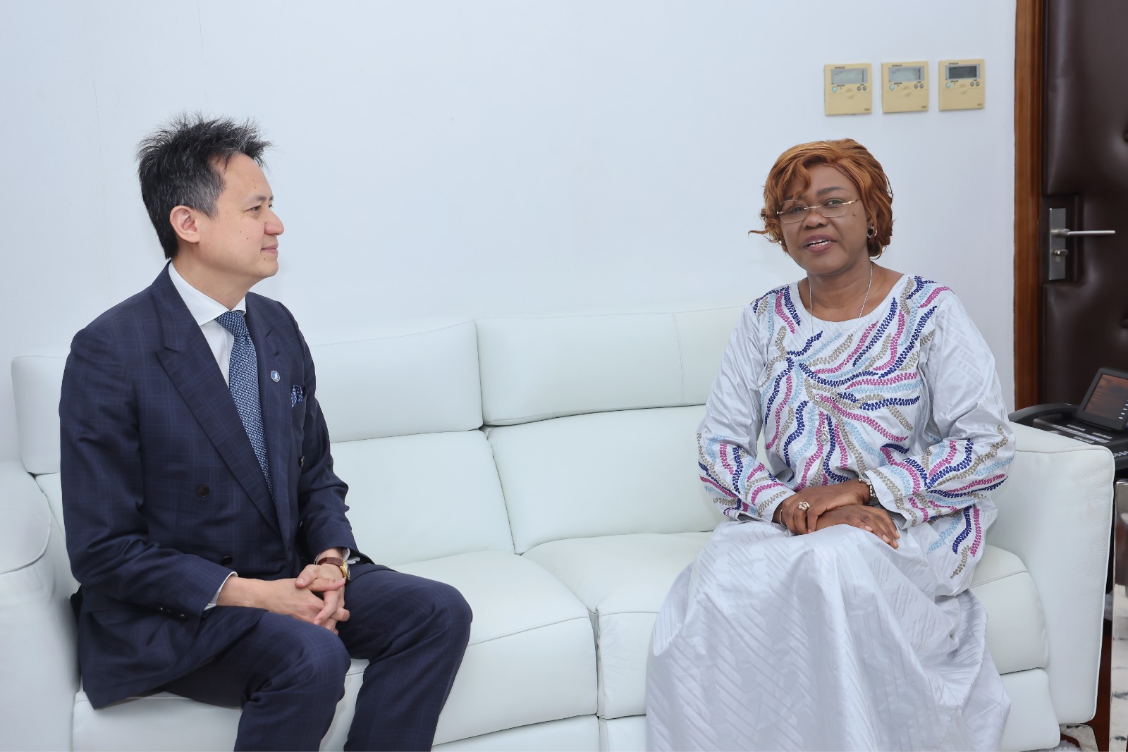 PROPRIÉTÉ INTELLECTUELLE : NIALÉ KABA ET DAREN TANG SCELLENT UN PARTENARIAT STRATÉGIQUE