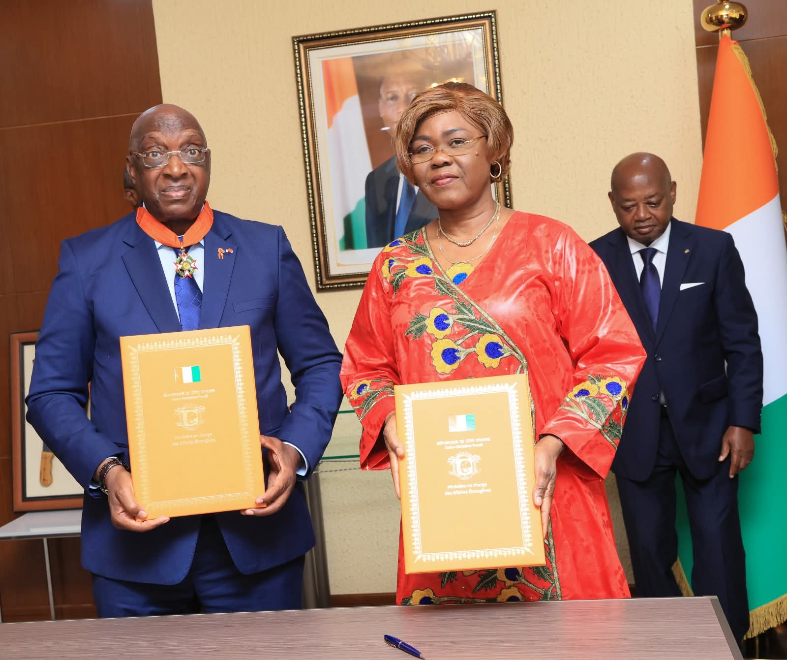 COOPÉRATION GUINÉE–CÔTE D’IVOIRE : L’AMBASSADEUR ALSÉNY MOBA SYLLA FAIT SES ADIEUX À S.E. MME NIALÉ KABA ET SALUE UNE MISSION DE CONFIANCE MUTUELLE