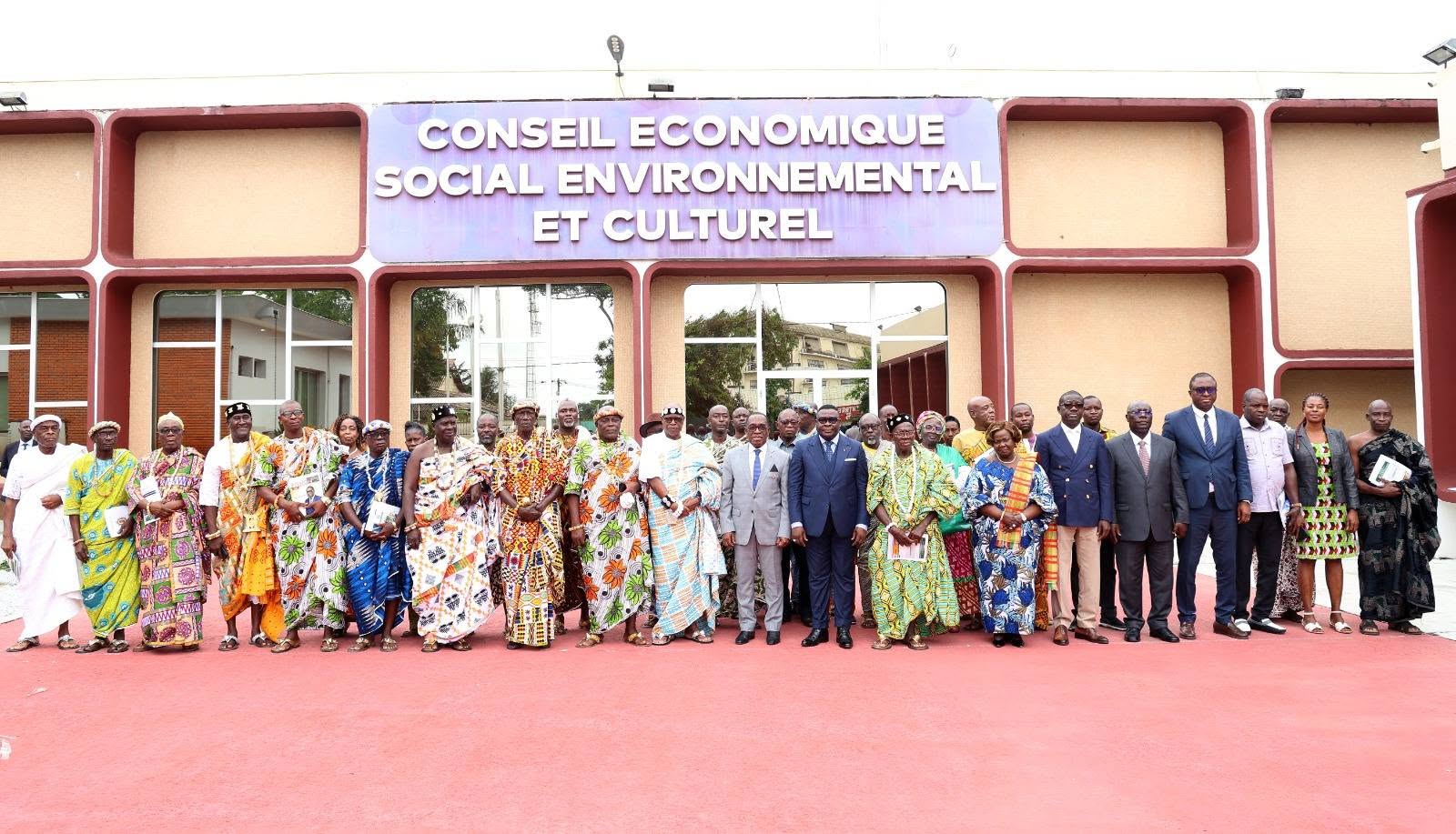 CESEC : LES CHEFS TRADITIONNELS DU SUD-COMOÉ RENFORCENT LE DIALOGUE AVEC LES INSTITUTIONS DE LA RÉPUBLIQUE