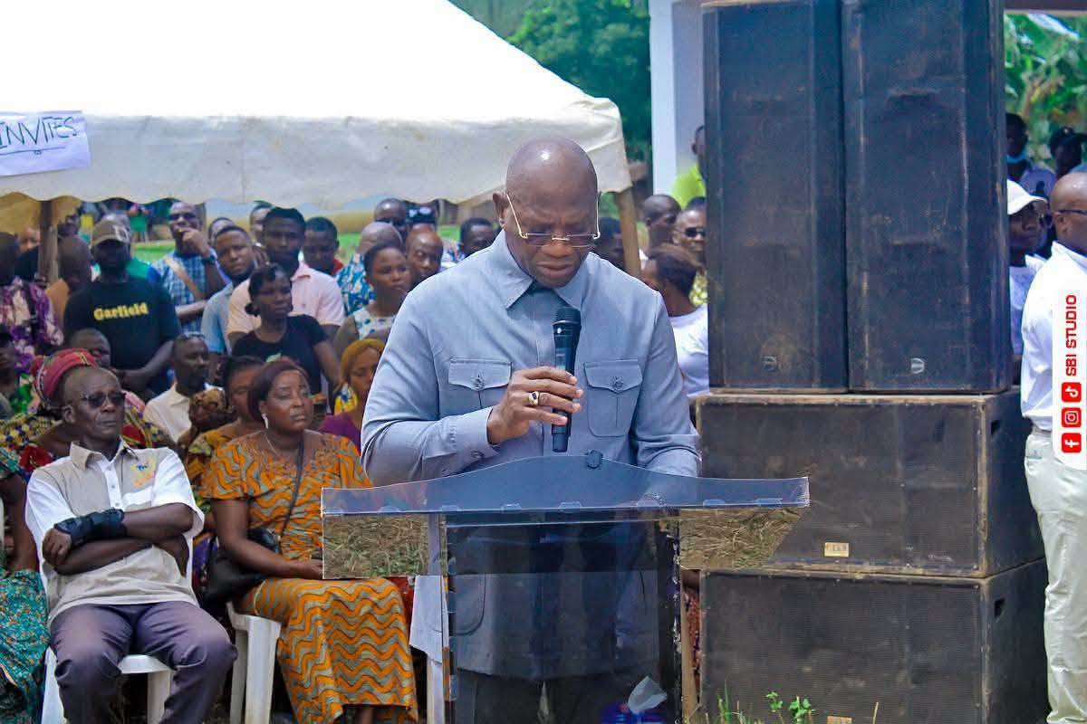 GRAND-LAHOU /  INHUMATION DES NAUFRAGÉS DE LIBOLI : LES MINISTRES METCH SILAS ET SEREY DOH APPORTENT LA COMPASSION DU GOUVERNEMENT**