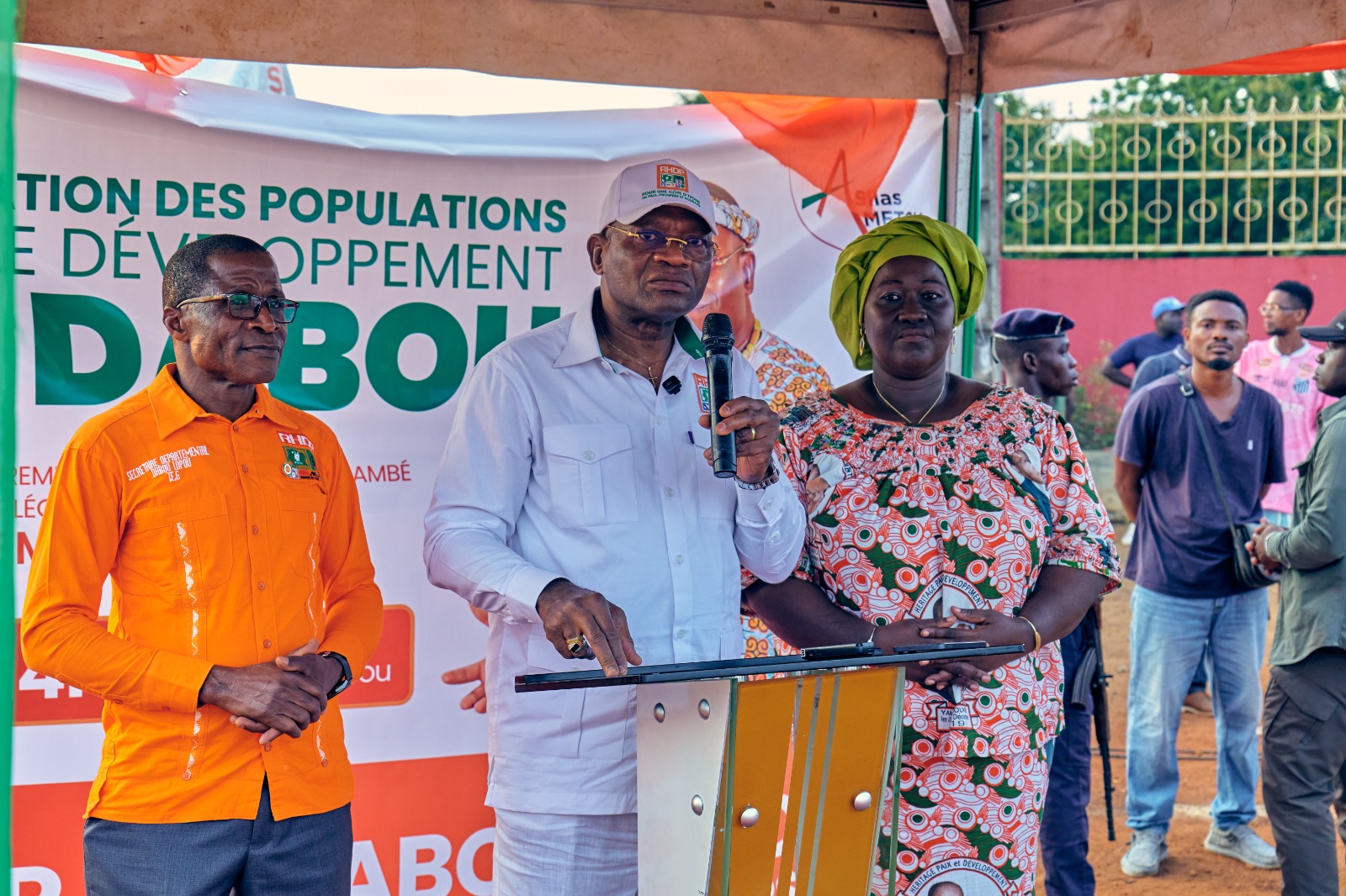 DABOU / GRAND MEETING DE REMERCIEMENT : ADJÉ SILAS METCH AUX POPULATIONS : « LE PRÉSIDENT ALASSANE OUATTARA ME CHARGE DE VOUS DIRE MERCI »