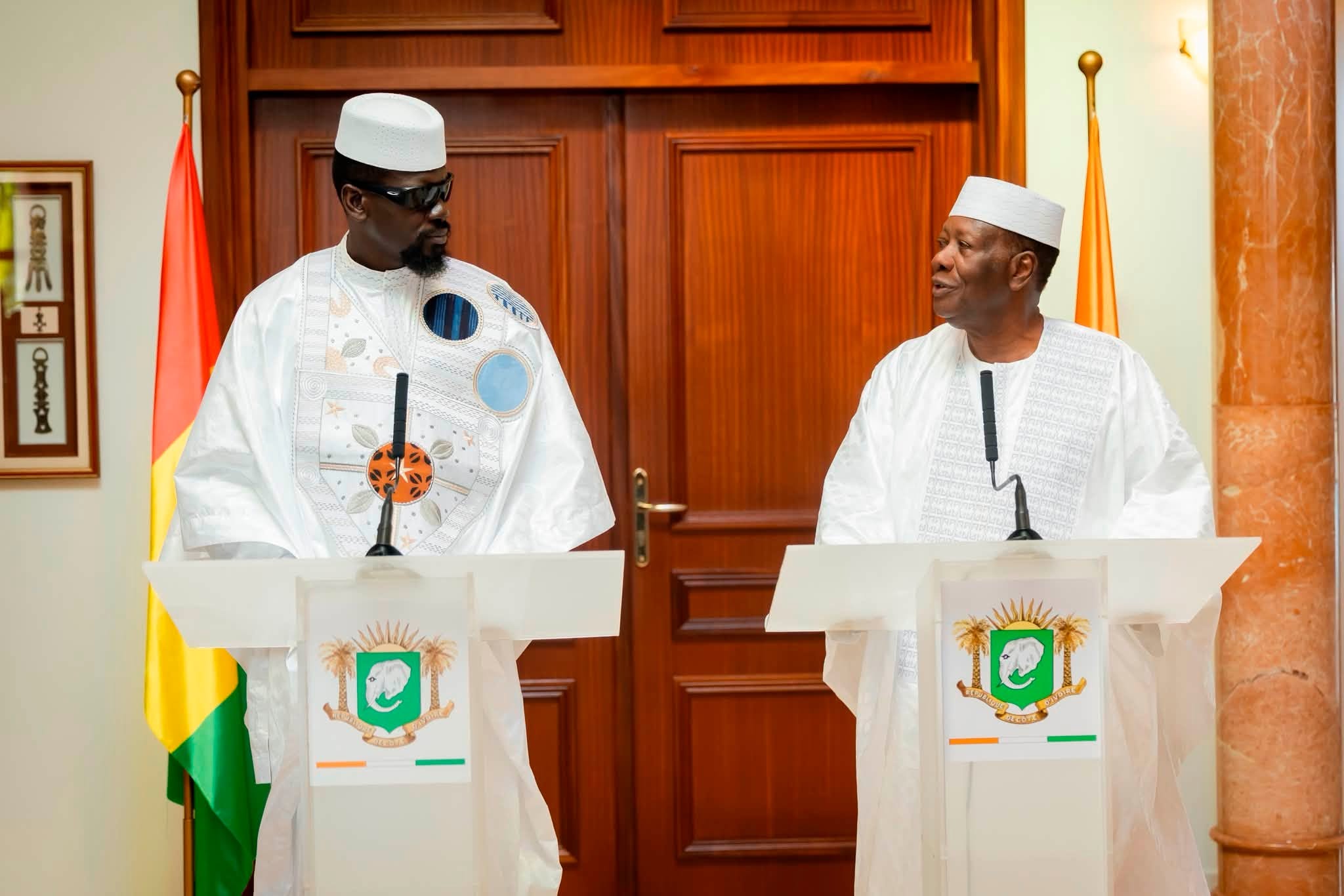 CÔTE D’IVOIRE–GUINÉE : OUATTARA ET DOUMBOUYA SE PARLENT, PLUSIEURS DOSSIERS SENSIBLES SUR LA TABLE