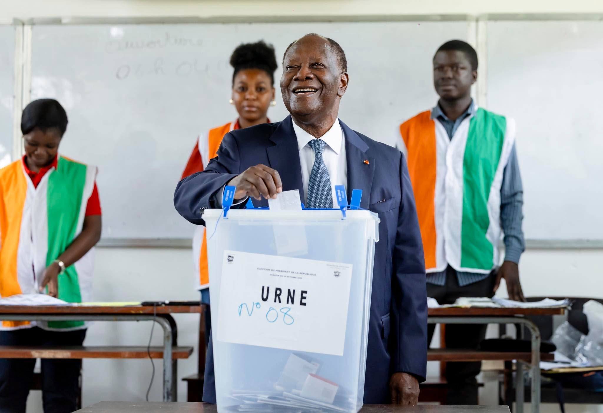 PRÉSIDENTIELLE 2025 : ALASSANE OUATTARA, UNE RÉÉLECTION QUI OUVRE LES PORTES DE L’ESPOIR D’UNE NATION SOLIDAIRE ET AMBITIEUSE
